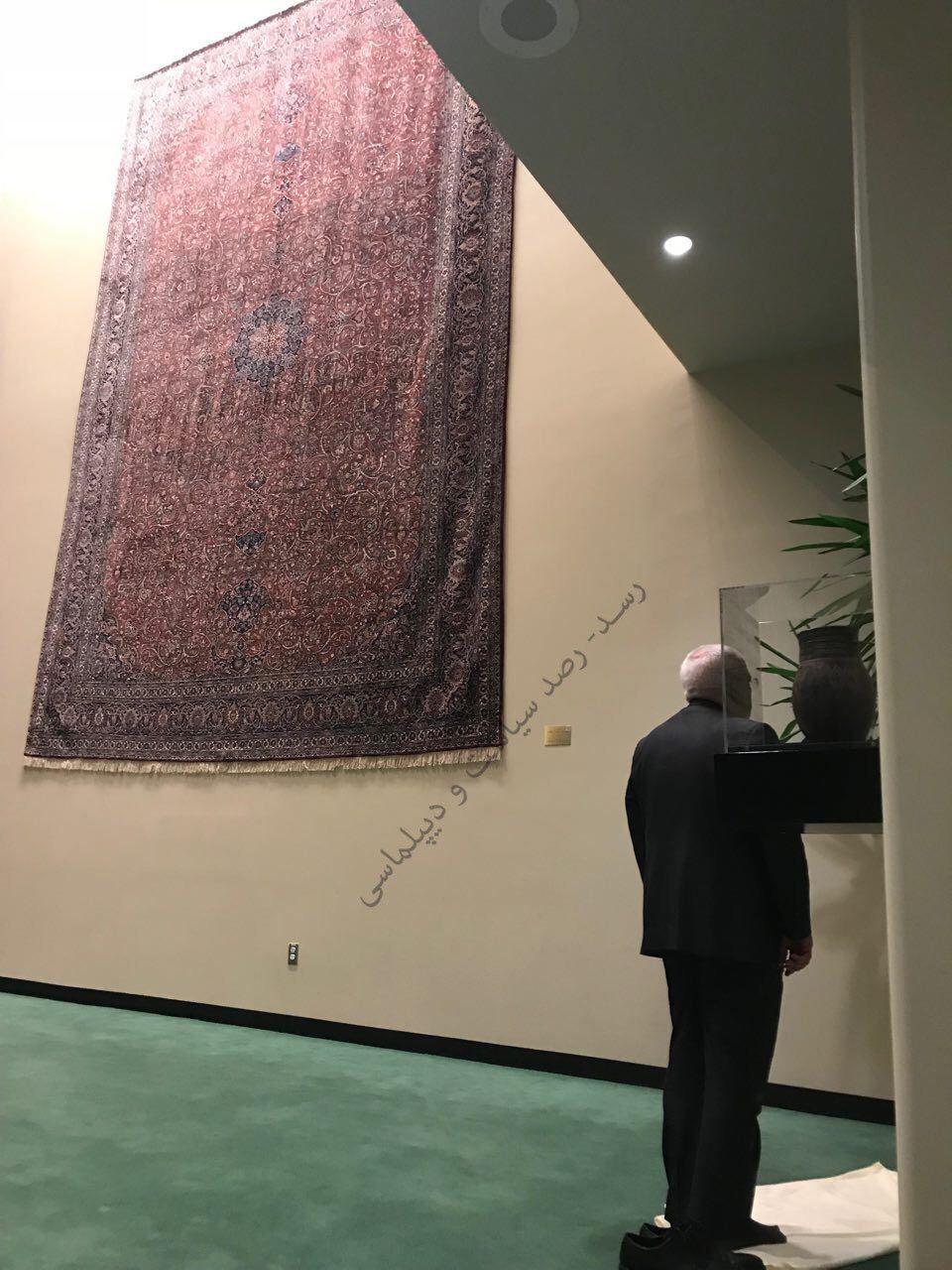 نماز خواندن محمد ظریف در سازمان ملل +عکس