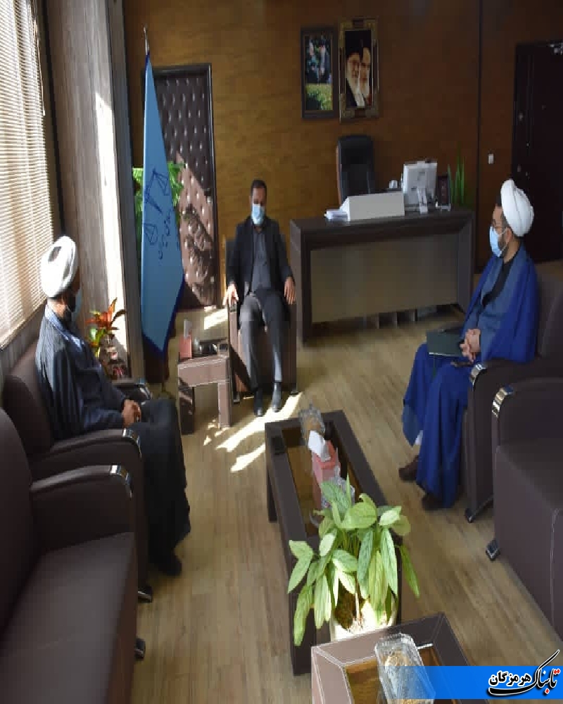 معرفی دادگستری هرمزگان به عنوان دستگاه برتر در زمینه ترویج نماز