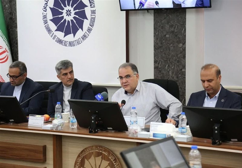 استاندار زنجان: هر ارگان و دستگاه دولتی زنجان برای خودش سالن ورزشی و استخر اختصاصی دارد