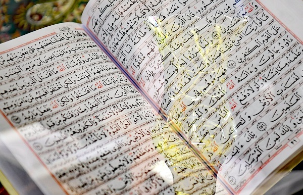 گزارش تصویری ضیافت نور در نصیرالملک: تلاوت و تفسیر قرآن در ماه رمضان گزارش تصویری ضیافت نور در نصیرالملک: تلاوت و تفسیر قرآن در ماه رمضان