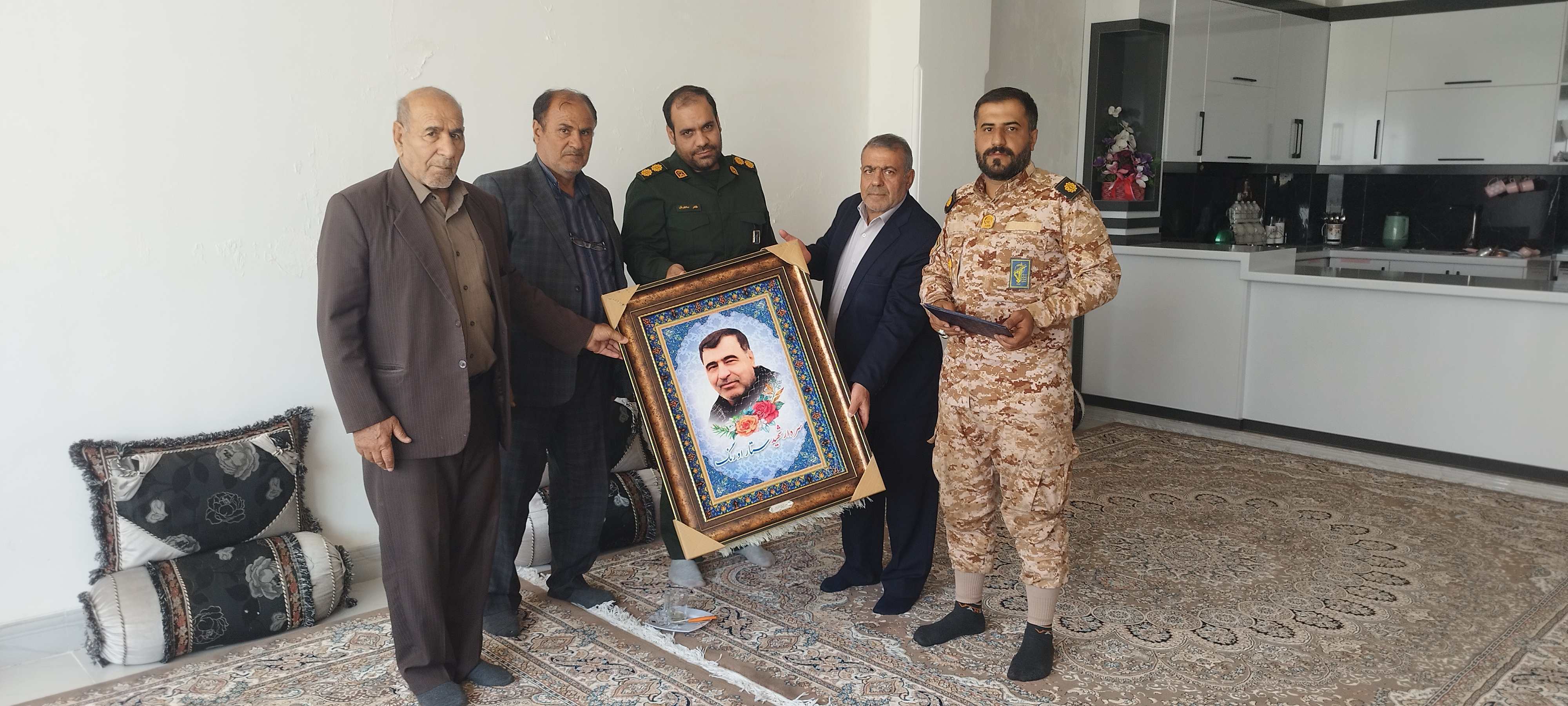 دیدار و تجلیل مسئول معاونت آموزش سپاه فتح استان(ک.ب)از خانواده های شهدا دیدار و تجلیل مسئول معاونت آموزش سپاه فتح استان(ک.ب)از خانواده های شهدا