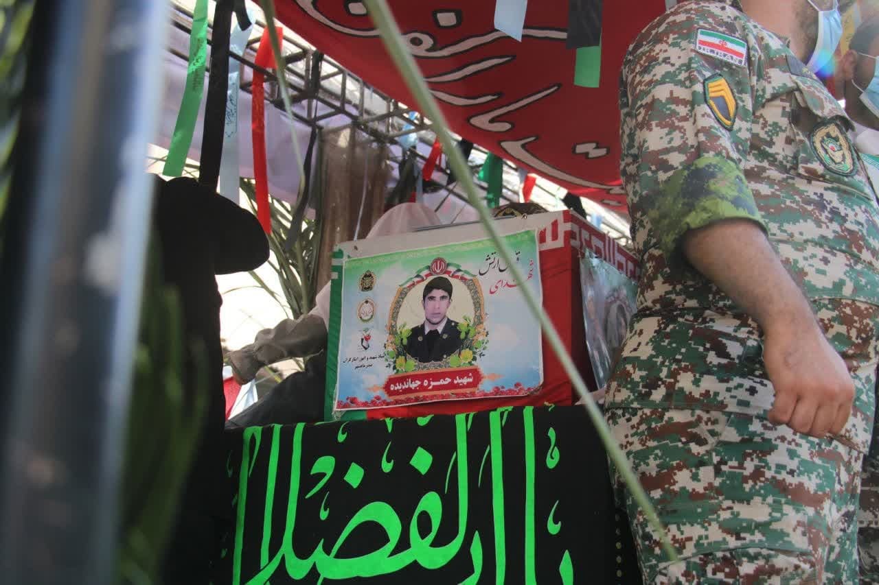 تابناک از مراسم تشییع شهید تابناک از مراسم تشییع شهید