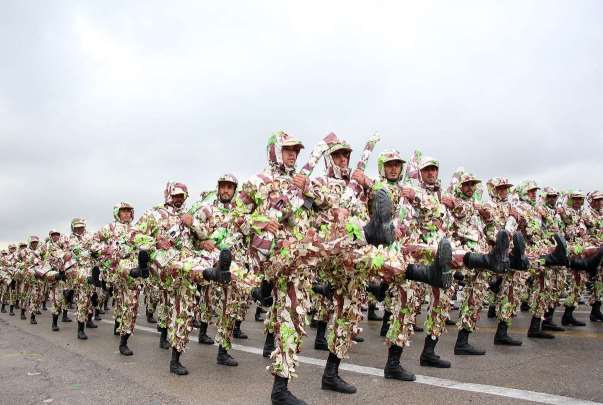 برنامه ارتش برای ارتقای منزلت اجتماعی و معیشت کارکنانش چیست؟