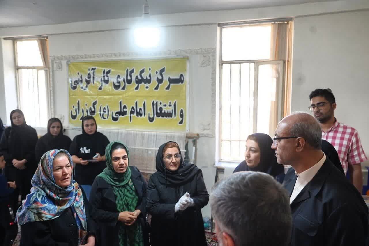 بازدید استاندار کرمانشاه از مرکز کارآفرینی امام علی (ع) کوزران