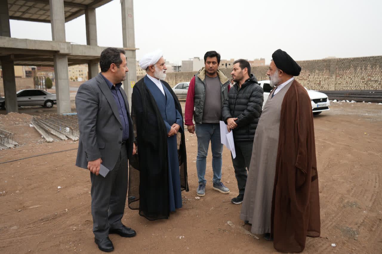 قم صاحب ۱۴۰ واحد مسکونی محرومین می‌شود